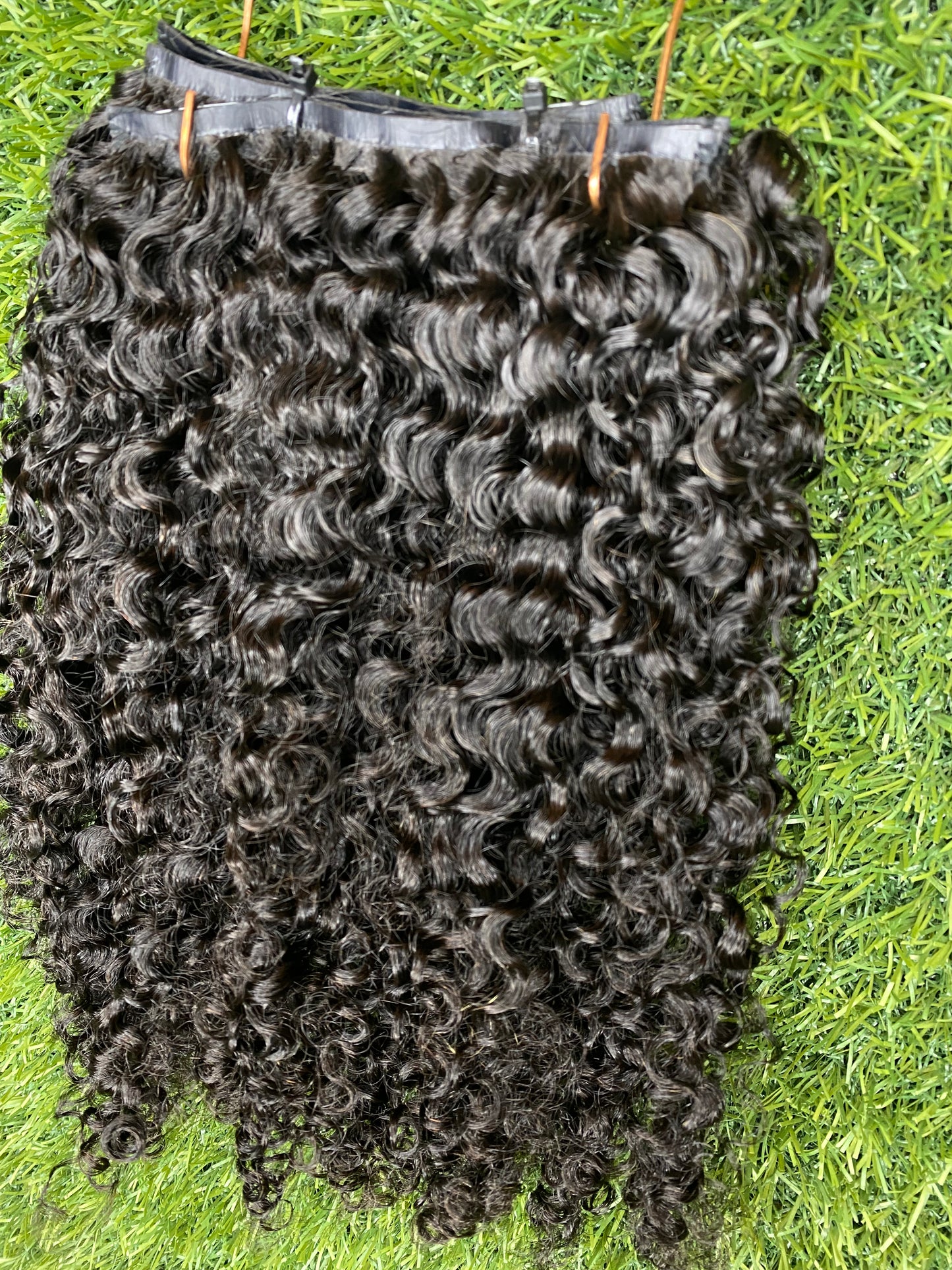 PARTIAL SET: SEAMLESS CLIPINS- SOFT KINKY CURL 18"